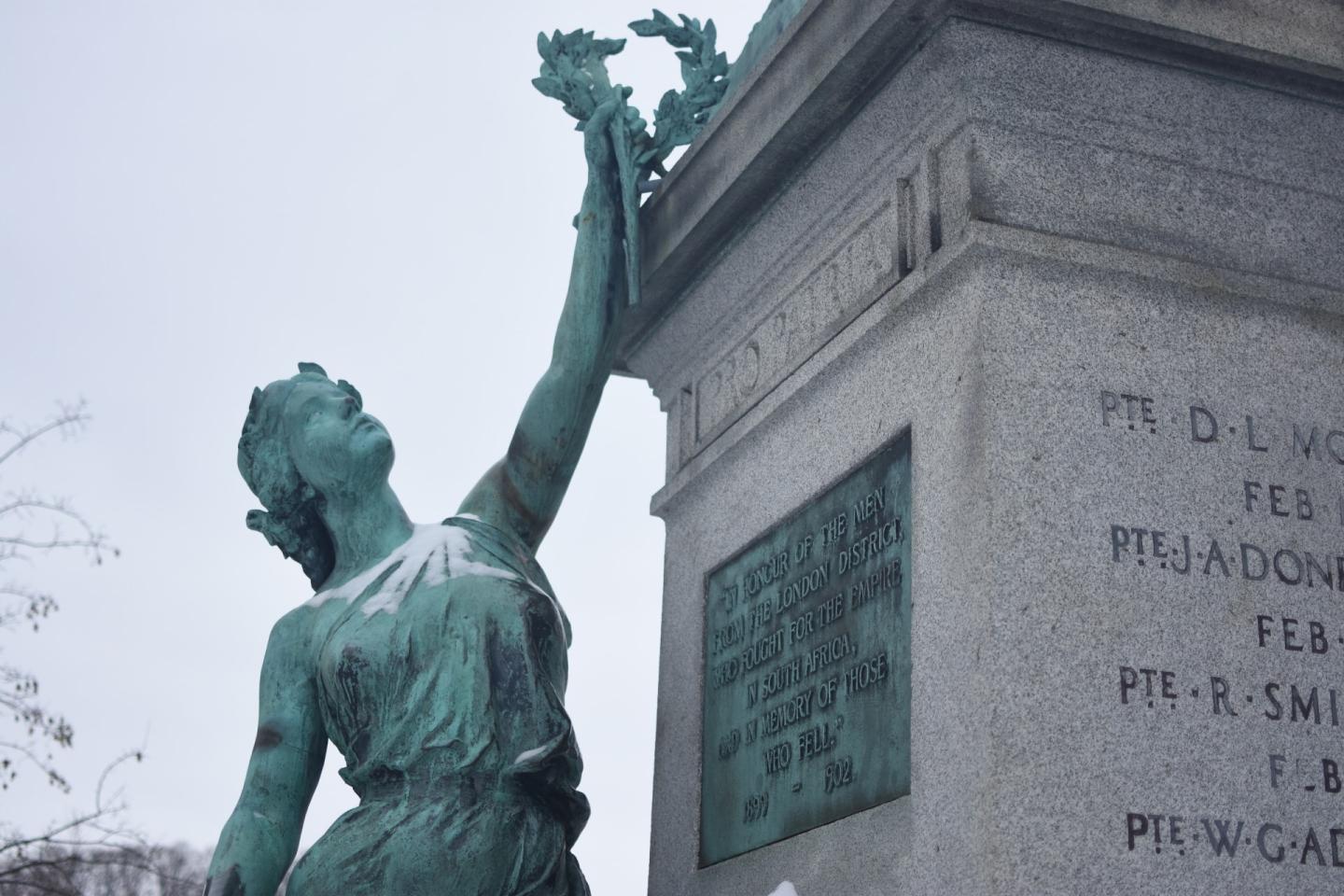 Victoria Park monument, London, Ontario, Canada. Photo by maursilveira.